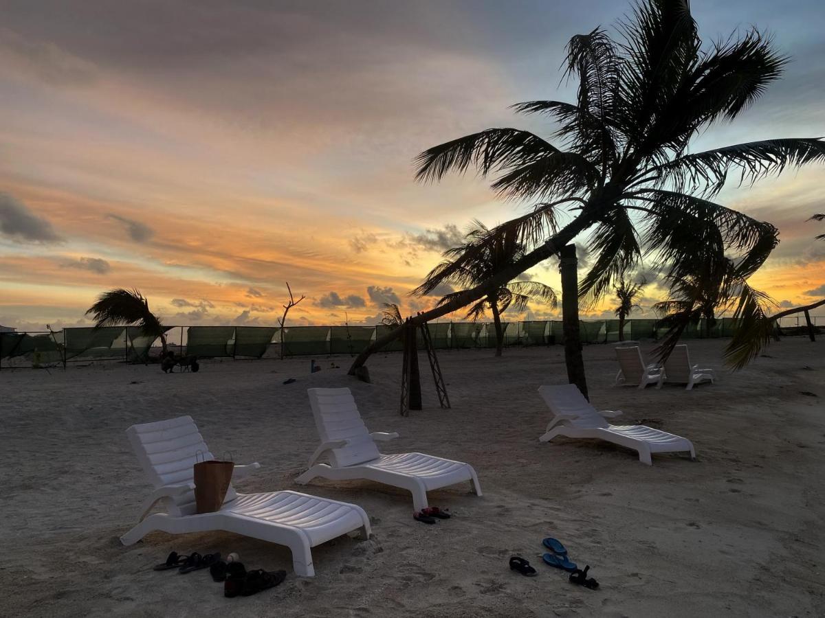 Adroit Beach Inn Guraidhoo (Kaafu Atoll) Exterior foto